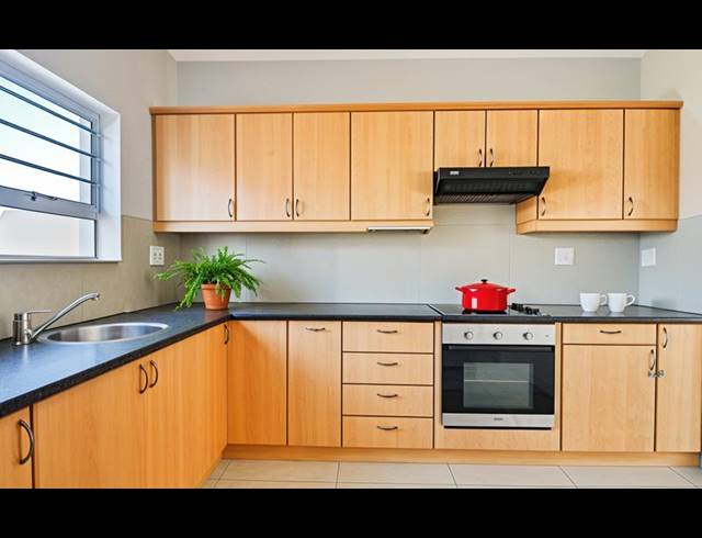 4 BEDROOM HOUSE FOR SALE IN COUNTRY CLUB